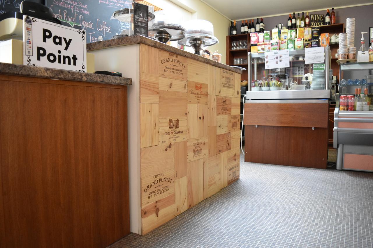 Westhouse Cafe N39 E0A6 Bed & Breakfast Longford Oda fotoğraf